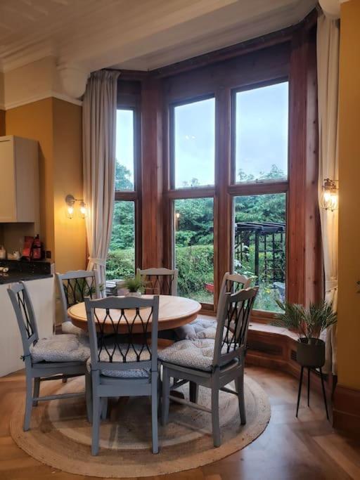 3 Bedroom 3 Bathroom Ground Floor Condo With Veranda Рейгейт Экстерьер фото